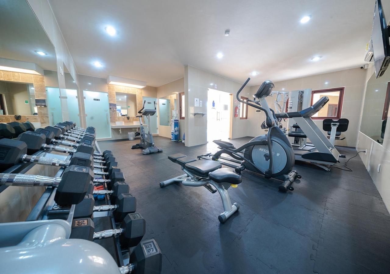Condo Surf 405 - Luxury Oceanview Beachfront 3 Bedroom With Gym - At El Faro Condos بلايا ديل كارمن المظهر الخارجي الصورة