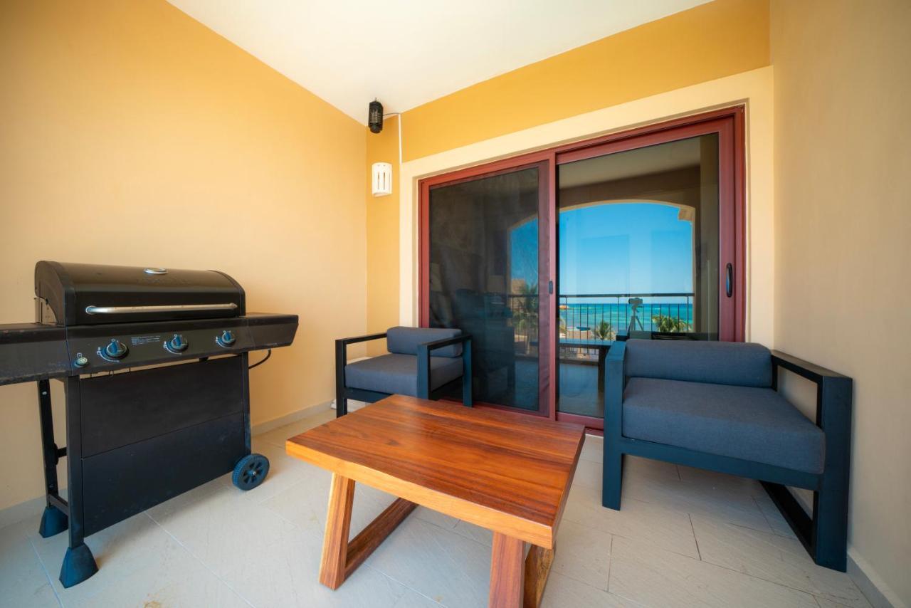 Condo Surf 405 - Luxury Oceanview Beachfront 3 Bedroom With Gym - At El Faro Condos بلايا ديل كارمن المظهر الخارجي الصورة